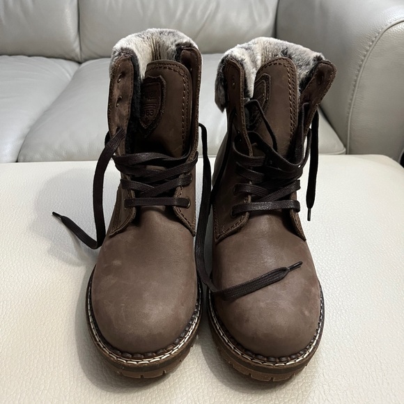 Pajar Women's Nubuck Leather Ankle Boots - Made in Portugal - EU 40/ US 8.5 - Picture 2 of 13